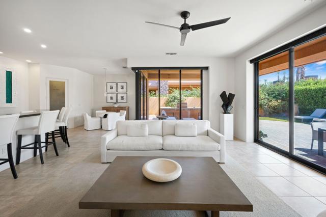 50380 Via Serenidad, La Quinta CA: https://media.crmls.org/mediaz/a59c4bd5-baaf-4991-b11b-25d5c6e2f921.jpg