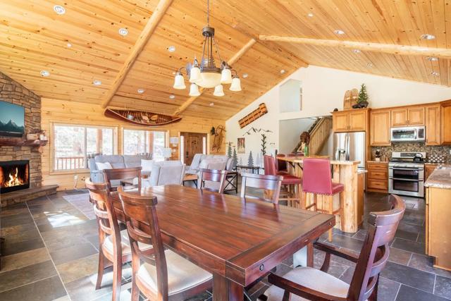 289 Stony Creek Road, Big Bear CA: https://media.crmls.org/mediaz/a59d10e1-88b6-4da0-a83f-d88a9b25ff6e.jpg