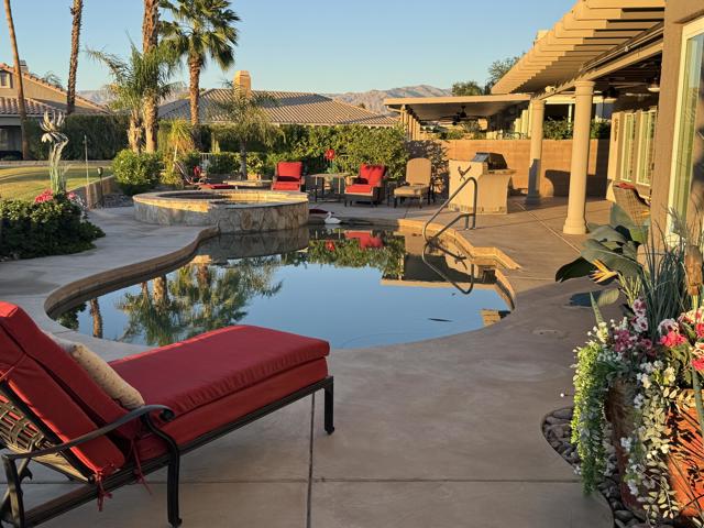 45187 Crystal Springs Drive, Indio CA: https://media.crmls.org/mediaz/a59dd070-4a4b-4741-a64f-90a573bd7e41.jpg