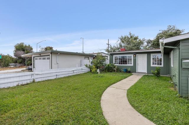 1224 Norton Street, San Mateo CA: https://media.crmls.org/mediaz/a59ed057-d8f9-4f5f-8f5b-07b8a21ec9c5.jpg
