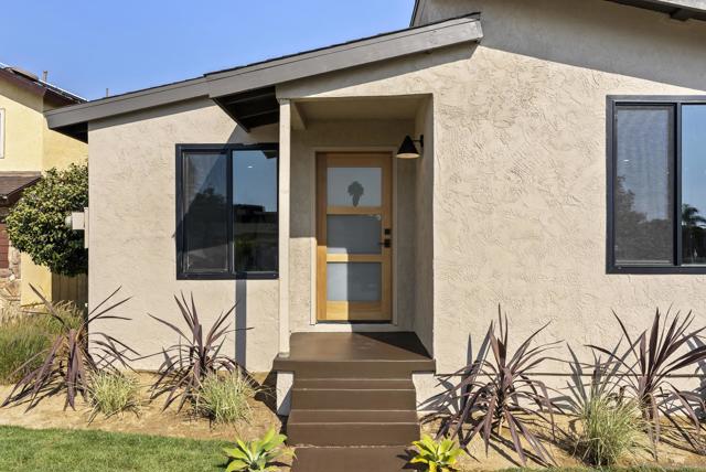 4543 Moraga Ave, San Diego CA: https://media.crmls.org/mediaz/a59f9f12-56fe-4d19-84fb-b6c60dfd0662.jpg