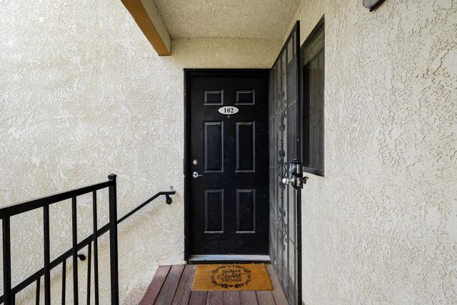 Image 34 of 35 For 78650 Avenue 42  102