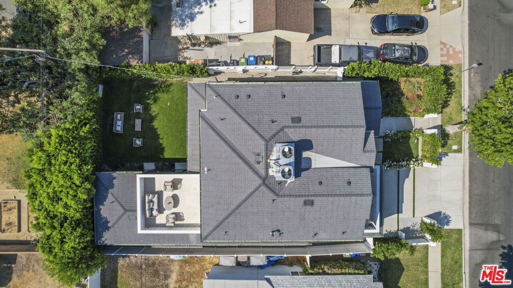 https://media.crmls.org/mediaz/a5a049ec-76a8-4166-91ad-62c35a58407f.jpg?preset=X-Large