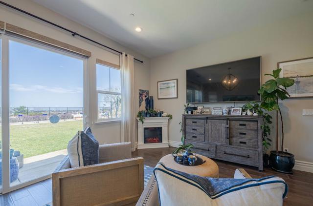 2967 Garnet Way, Marina CA: https://media.crmls.org/mediaz/a5a0822c-9cfe-4718-8631-d5156686587b.jpg