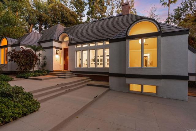 Detail Gallery Image 2 of 46 For 1765 Ivy Rd, Oceanside,  CA 92054 - 4 Beds | 3/1 Baths