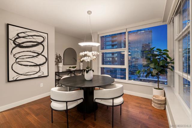 1325 Pacific Hwy, San Diego CA: https://media.crmls.org/mediaz/a5a0b49e-e42e-4953-890a-a268fe94075e.jpg