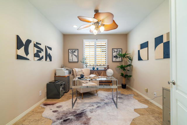 9 Shasta Lake Drive, Rancho Mirage CA: https://media.crmls.org/mediaz/a5a13f83-46b1-41a4-b146-7e995674011d.jpg