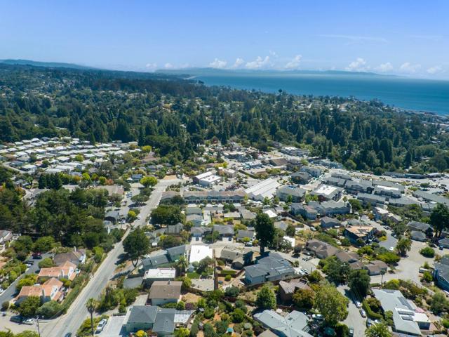 105 Vista Mar Court, Aptos CA: https://media.crmls.org/mediaz/a5a14311-8914-4b2e-949f-7add705711d6.jpg