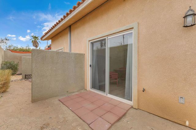 12622 Miracle Hill Road, Desert Hot Springs CA: https://media.crmls.org/mediaz/a5a1d359-1725-4560-9cca-7fec7b1c3c37.jpg