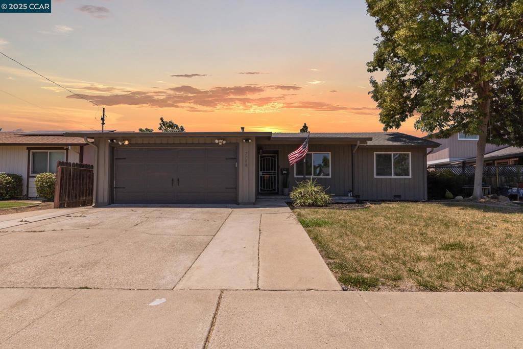 2708 Bonita Ave