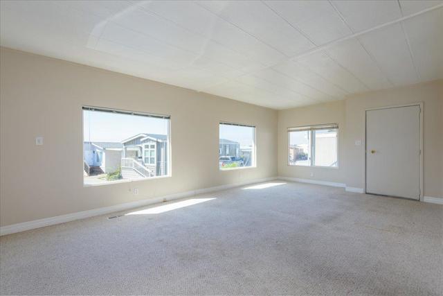 52 Oceanview Avenue, Half Moon Bay CA: https://media.crmls.org/mediaz/a5a2d10e-2eb6-4d45-900d-b930b5feb2ce.jpg