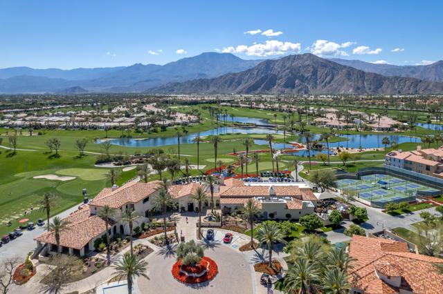 80030 Via Valerosa, La Quinta CA: https://media.crmls.org/mediaz/a5a375de-304d-48e8-8dda-a680e56954c6.jpg