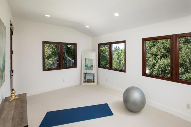 Image 10 of 32 For 1330 Villa Drive