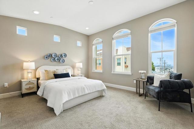 1018 Ocean View Avenue, Daly City CA: https://media.crmls.org/mediaz/a5a46b86-3979-4efe-a66f-a697f0d55819.jpg