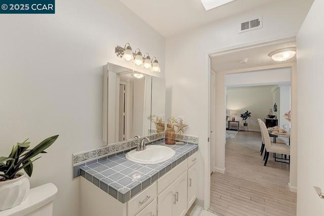 1517 Oakmont, Walnut Creek CA: https://media.crmls.org/mediaz/a5a4aadf-9553-4acf-bd9d-7c39aebfffa6.jpg