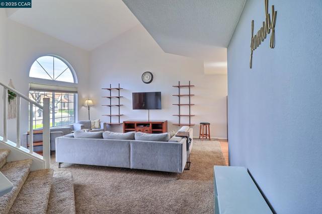 1728 Peachwillow St, Pittsburg CA: https://media.crmls.org/mediaz/a5a4eaf6-8787-4011-ad7f-1556bb6260d4.jpg