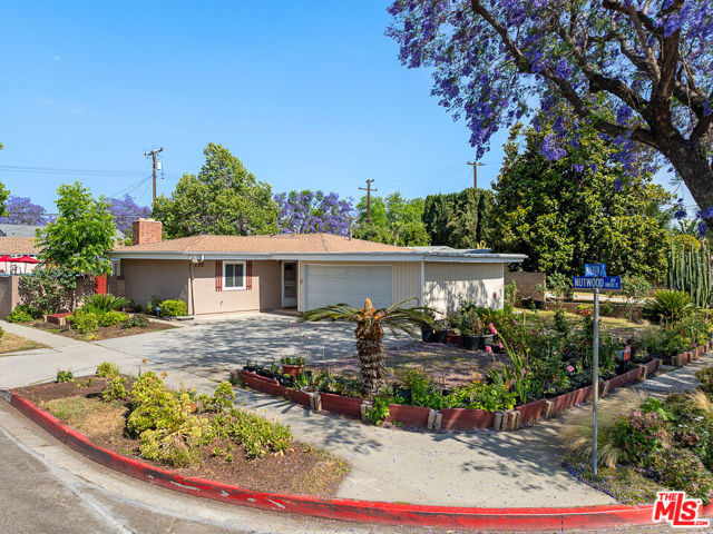720 Maertin Lane, Fullerton CA: https://media.crmls.org/mediaz/a5a602e0-ef13-4d30-958a-09e91581c6f8.jpg