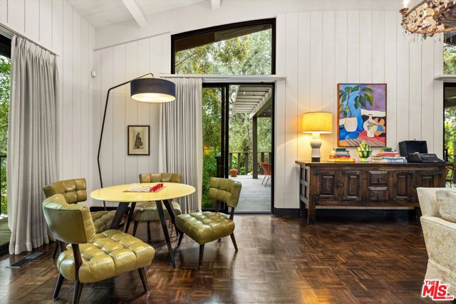 1048 E La Loma Avenue, Somis CA: https://media.crmls.org/mediaz/a5a6abd2-a829-4792-a593-c3b5b3ee49bd.jpg