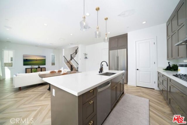 19278 Blackthorn Drive, Santa Clarita CA: https://media.crmls.org/mediaz/a5a734ea-e1a7-4530-bdbe-3085345ef488.jpg