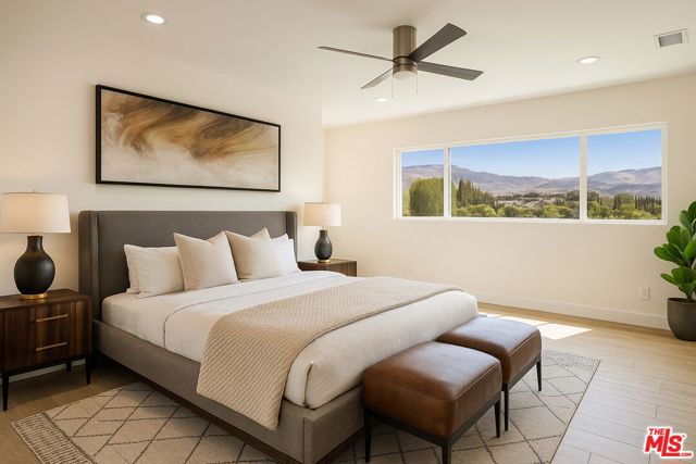 9425 Gierson Avenue, Chatsworth CA: https://media.crmls.org/mediaz/a5a7568c-9536-4d65-8cd2-71e58548c498.jpg