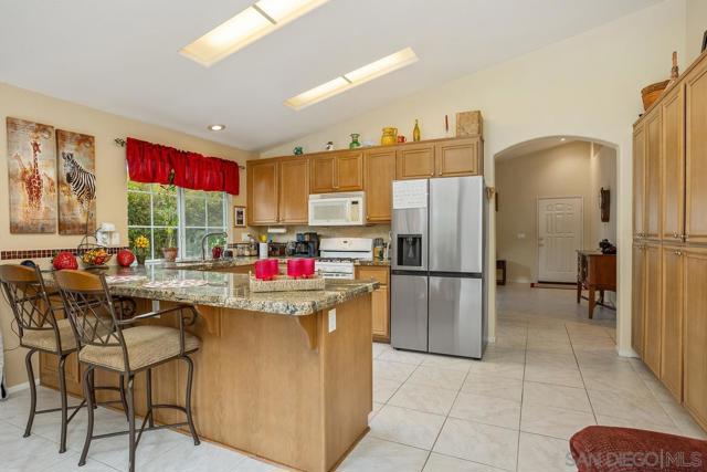 1150 ALOE CT., San Marcos CA: https://media.crmls.org/mediaz/a5a7b94a-4d6f-4ff6-8501-d6531f7c9798.jpg
