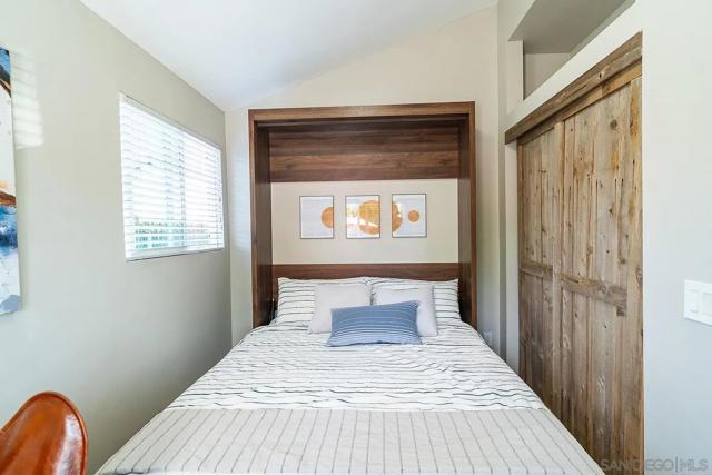 3721 Chamoune, San Diego CA: https://media.crmls.org/mediaz/a5a7c30c-20d0-4932-8190-b0e0efab29f9.jpg