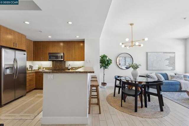 438 W Grand Ave, Oakland CA: https://media.crmls.org/mediaz/a5a92731-de72-476a-b806-fc66992c477f.jpg