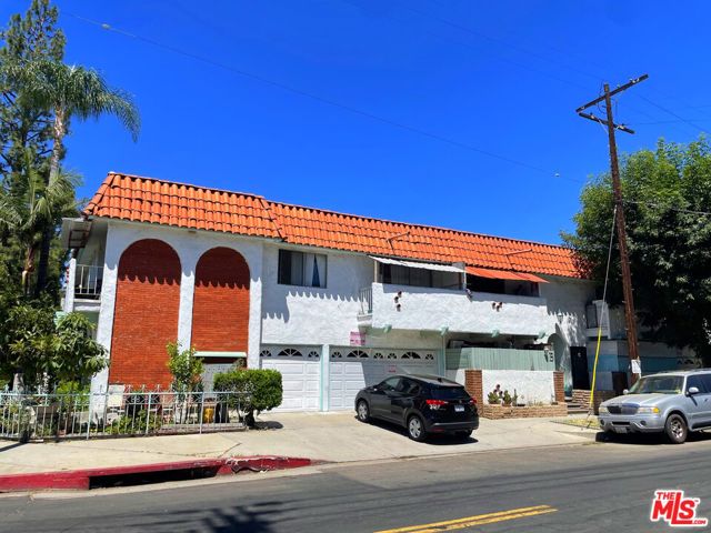 19103 Sherman Way, Reseda CA: https://media.crmls.org/mediaz/a5a99a9c-617b-4a1f-9109-d3975c38609b.jpg