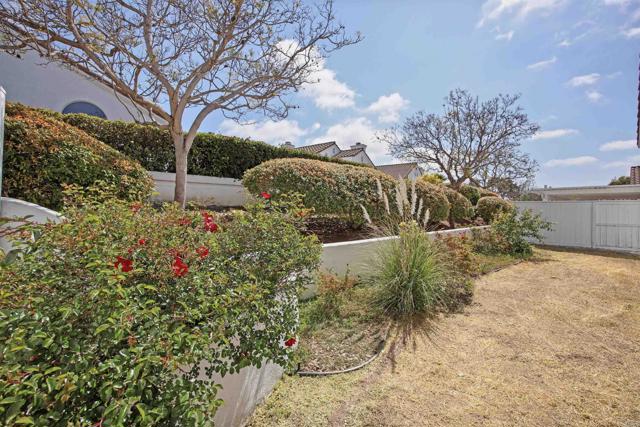 6017 Piros Way, Oceanside CA: https://media.crmls.org/mediaz/a5a9c84f-ab41-455f-ac53-f18a453d88fe.jpg