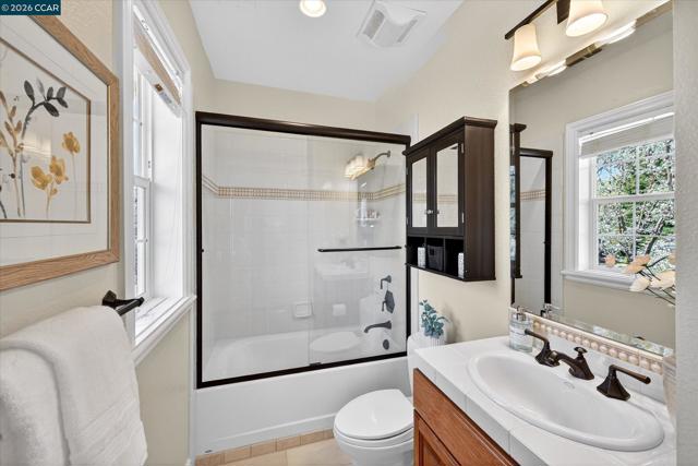 Image 44 of 60 For 3 Brooktree Dr