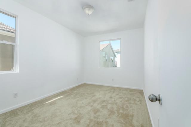 Image 17 of 45 For 569 Hayes Avenue
