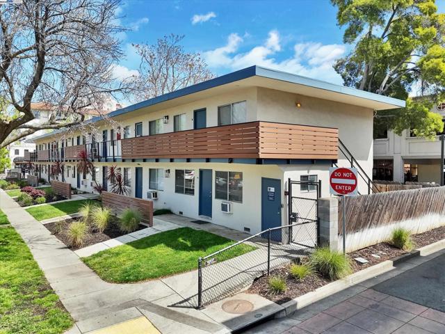 2093 Mt. Diablo Street, Concord CA: https://media.crmls.org/mediaz/a5ac0084-8bd9-4fa8-8e8c-6399ada31359.jpg