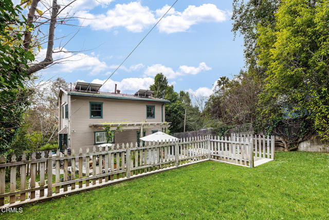 Detail Gallery Image 20 of 22 For 4195 York Bld, Los Angeles,  CA 90065 - 3 Beds | 2 Baths