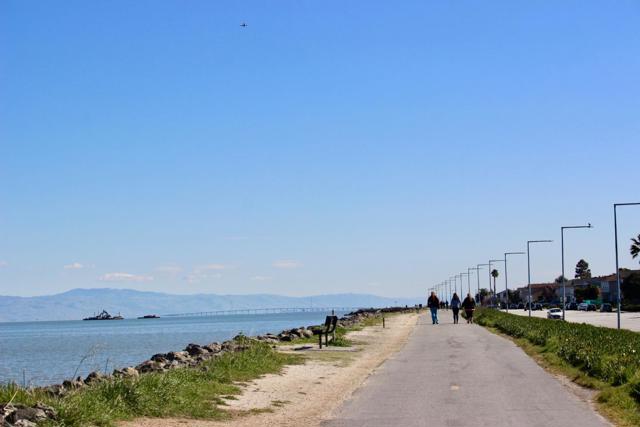 146 Albacore Lane, Foster City CA: https://media.crmls.org/mediaz/a5ac878f-a83e-4026-84b5-ea37b4605b91.jpg