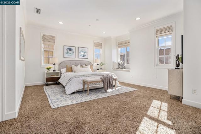 Image 23 of 50 For 203 Seacliff Way