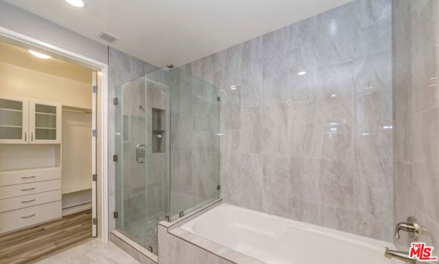 Image 9 of 13 For 801 Grand Avenue 2205