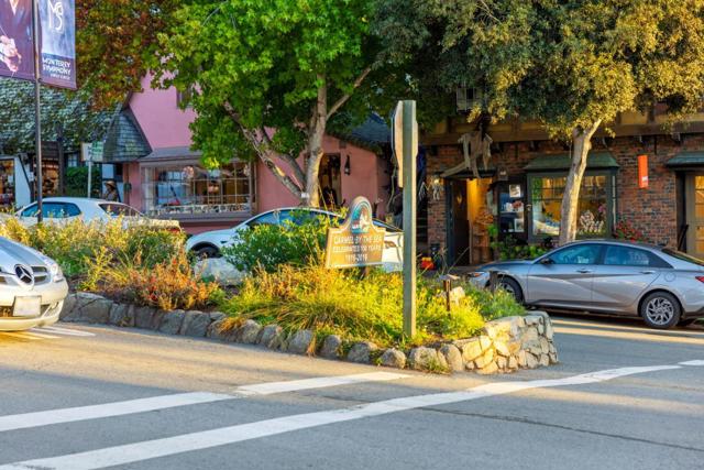 25805 Carmel Knolls, Carmel CA: https://media.crmls.org/mediaz/a5ad55ff-6e82-4c1b-be50-76123b309aef.jpg