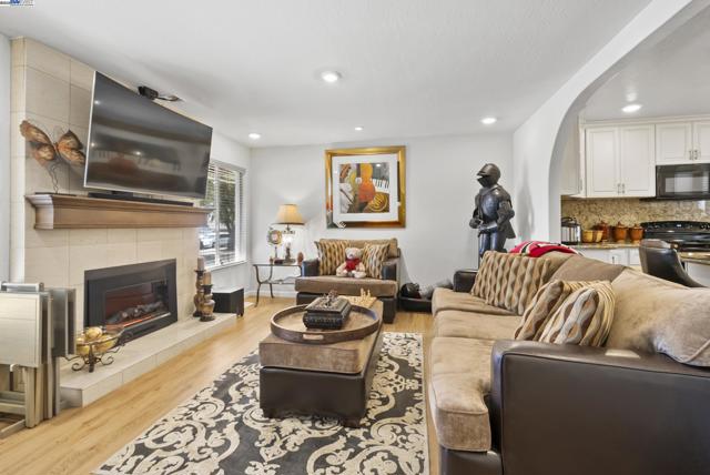 43150 Starr street, Fremont CA: https://media.crmls.org/mediaz/a5adf627-6090-44a4-8e14-03a6515db56f.jpg