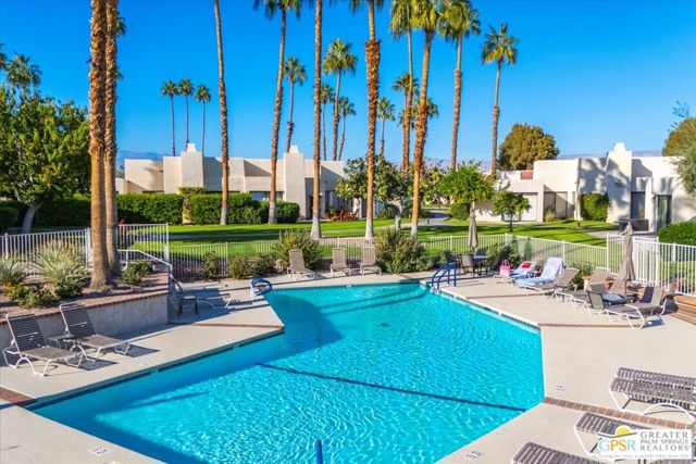 1678 Paseo De La Palma, Palm Springs CA: https://media.crmls.org/mediaz/a5ae0411-14c8-4932-aff4-35d0f1bb3631.jpg