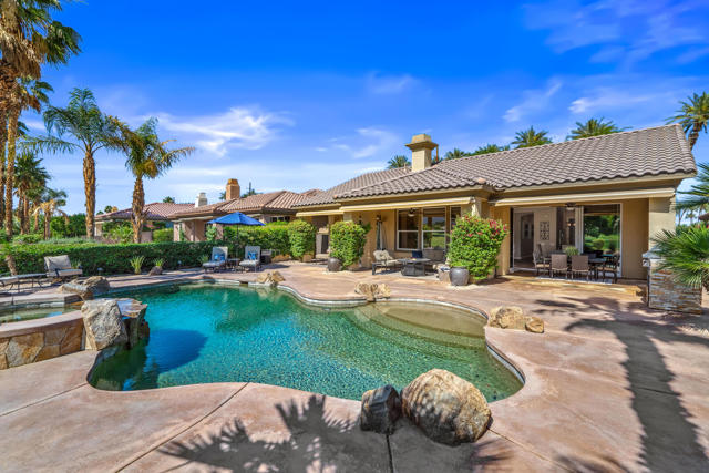 56925 Mountain, La Quinta CA: https://media.crmls.org/mediaz/a5ae68f1-a0d4-450c-b5e7-7e5165ad8d42.jpg
