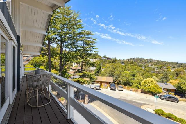 2140 Pullman Ave, Belmont CA: https://media.crmls.org/mediaz/a5af05ff-4089-4a01-85f4-b90a77f3df73.jpg