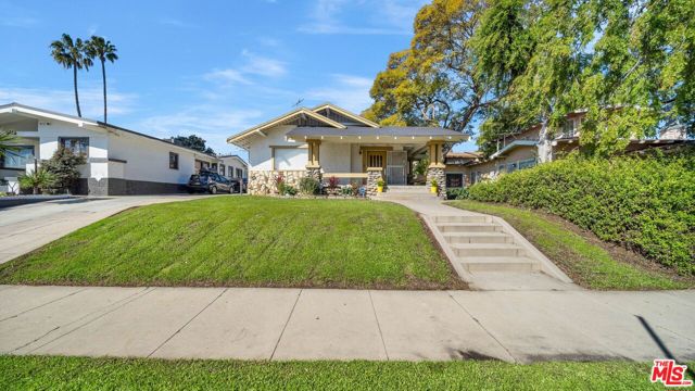 5407 8th Avenue, Los Angeles, California 90043, 1 Bedroom Bedrooms, ,1 BathroomBathrooms,Single Family Residence,For Sale,8th,25508669