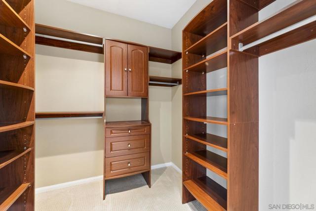 2337 Douglaston Glen, Escondido CA: https://media.crmls.org/mediaz/a5b1dc04-ebe0-4065-a363-db2ea7276efb.jpg