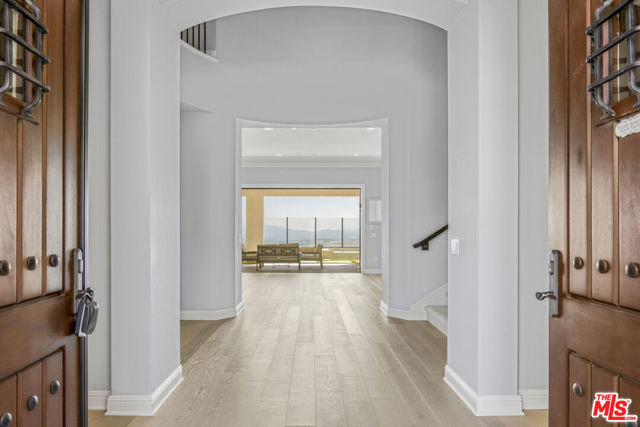 20326 W Liverpool Way, Porter Ranch CA: https://media.crmls.org/mediaz/a5b1dc5e-3aae-4e82-b38a-b6aabb5b87f0.jpg