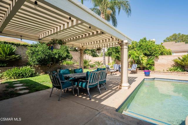 3578 Claridge Court, Simi Valley CA: https://media.crmls.org/mediaz/a5b29438-7b54-44f8-b190-2ac51ae77afe.jpg