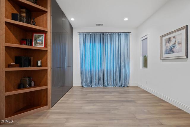 Detail Gallery Image 16 of 33 For 389 Eureka Dr, Santa Paula,  CA 93060 - 3 Beds | 2 Baths