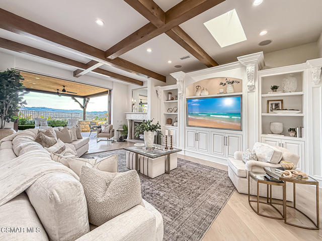 25877 Shady Oak Lane, Valencia CA: https://media.crmls.org/mediaz/a5b2ed19-d356-43b6-b685-0b406c4cfde5.jpg