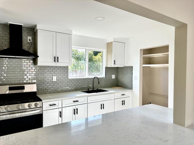 5063 Cypress Lane, Ventura CA: https://media.crmls.org/mediaz/a5b33738-79e2-4078-be1c-0a93c66d9a1f.jpg