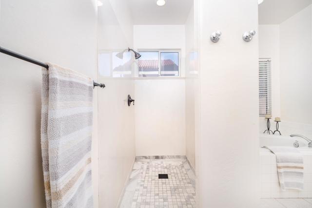 1185 Cedar Summit Drive, Ramona CA: https://media.crmls.org/mediaz/a5b354ee-eab4-47ff-a3c8-9bc54c1256d9.jpg