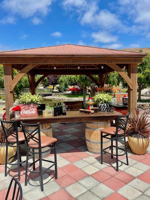 3970 Leavesley Road, Gilroy CA: https://media.crmls.org/mediaz/a5b3967a-a8a3-4cb8-9ac4-1cecd7efae36.jpg